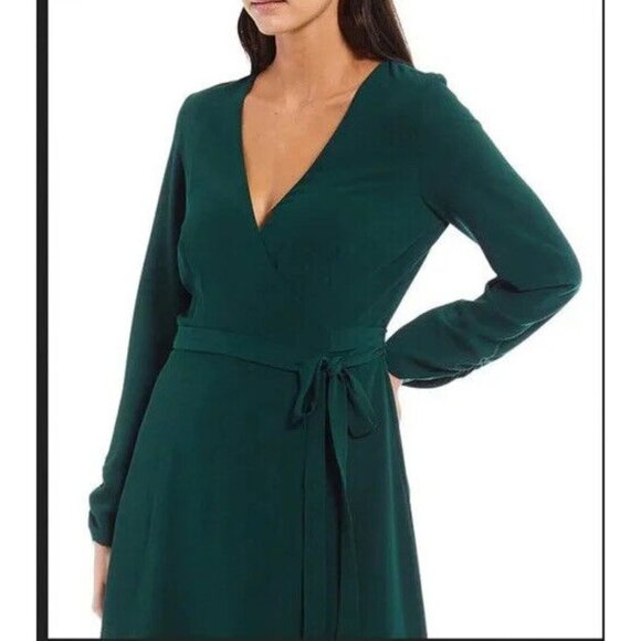 Gianni Bini Forest Green Long‎ Sleeve Ruffle Wrap Mini Dress - Size XS - Picture 2 of 12
